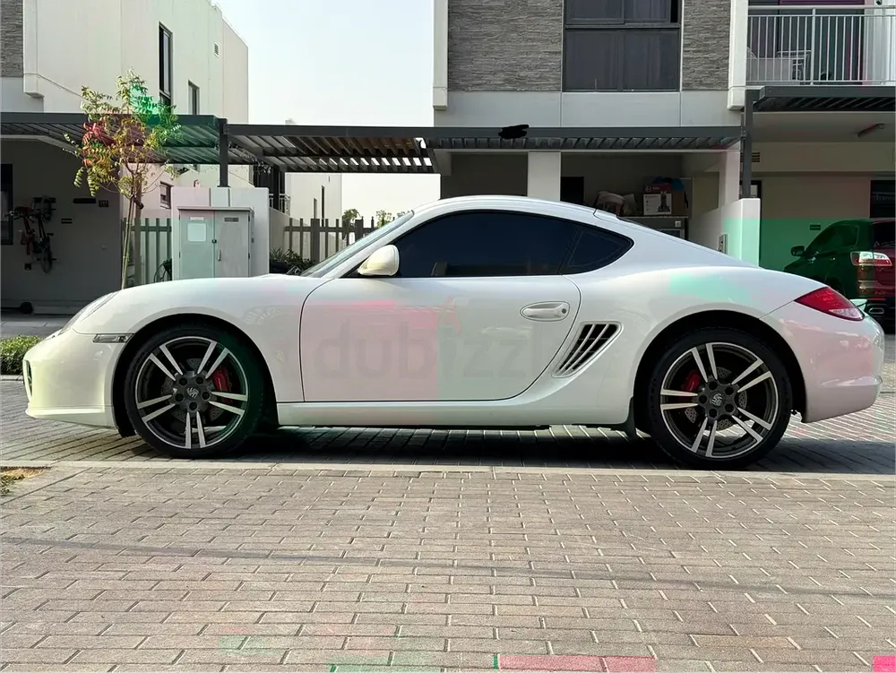 Porsche Cayman S 2012 | GCC Specs | Low Mileage | Pristine Condition - Image 8