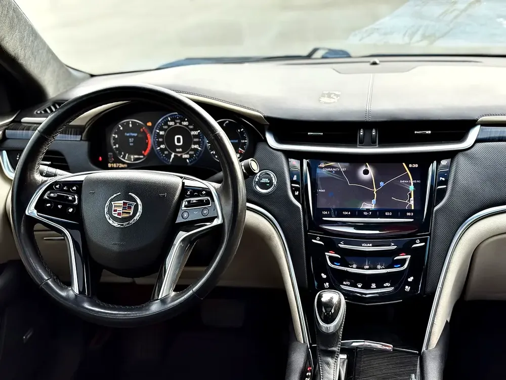 CADILLAC XTS PLATINUM / GCC / 2014 / AGENCY MAINTAINED / PERFECT CONDITION / DIRECT OWNER - Image 11