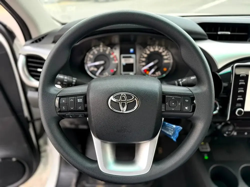 Toyota Hilux SR5 2026 - GCC Specs - Brand New! - Image 16