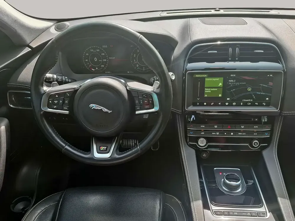 AED 1748/month | 2020 Jaguar F-Pace R-Sport | GCC Specs | Ref#379717 - Image 10