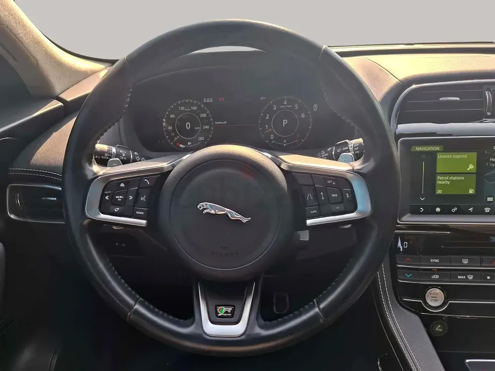 AED 1748/month | 2020 Jaguar F-Pace R-Sport | GCC Specs | Ref#379717 - Image 18