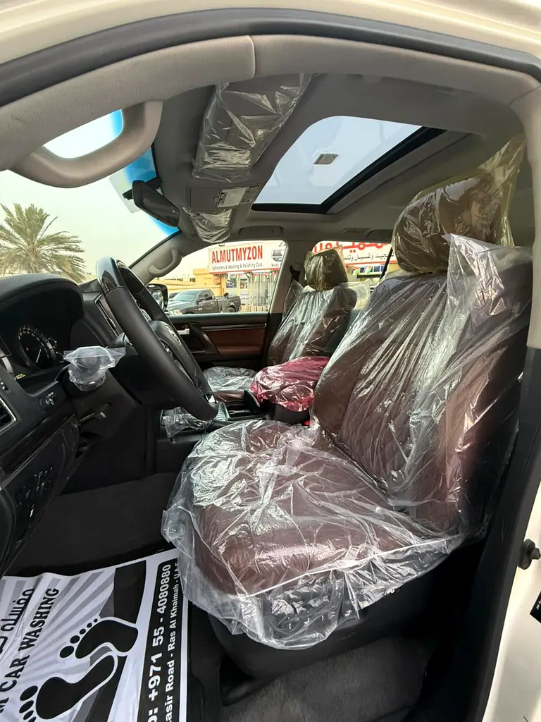 Toyota Land Cruiser GXR Grand Touring 2020 | GCC Specs | Pristine Condition - Image 13