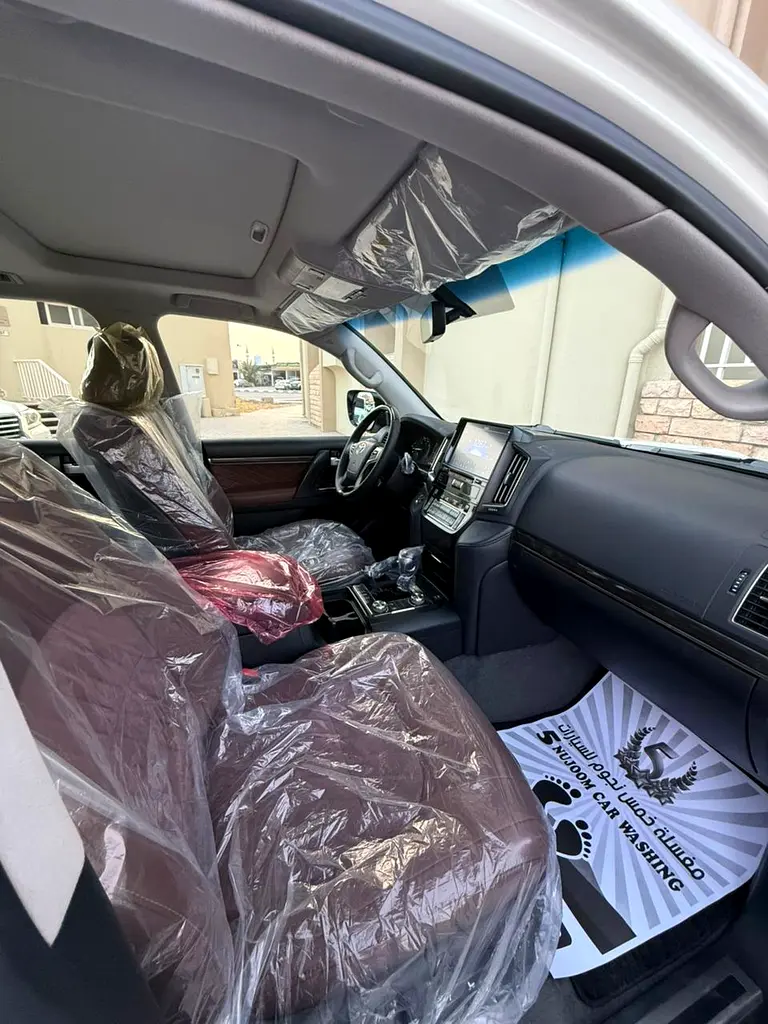 Toyota Land Cruiser GXR Grand Touring 2020 | GCC Specs | Pristine Condition - Image 7