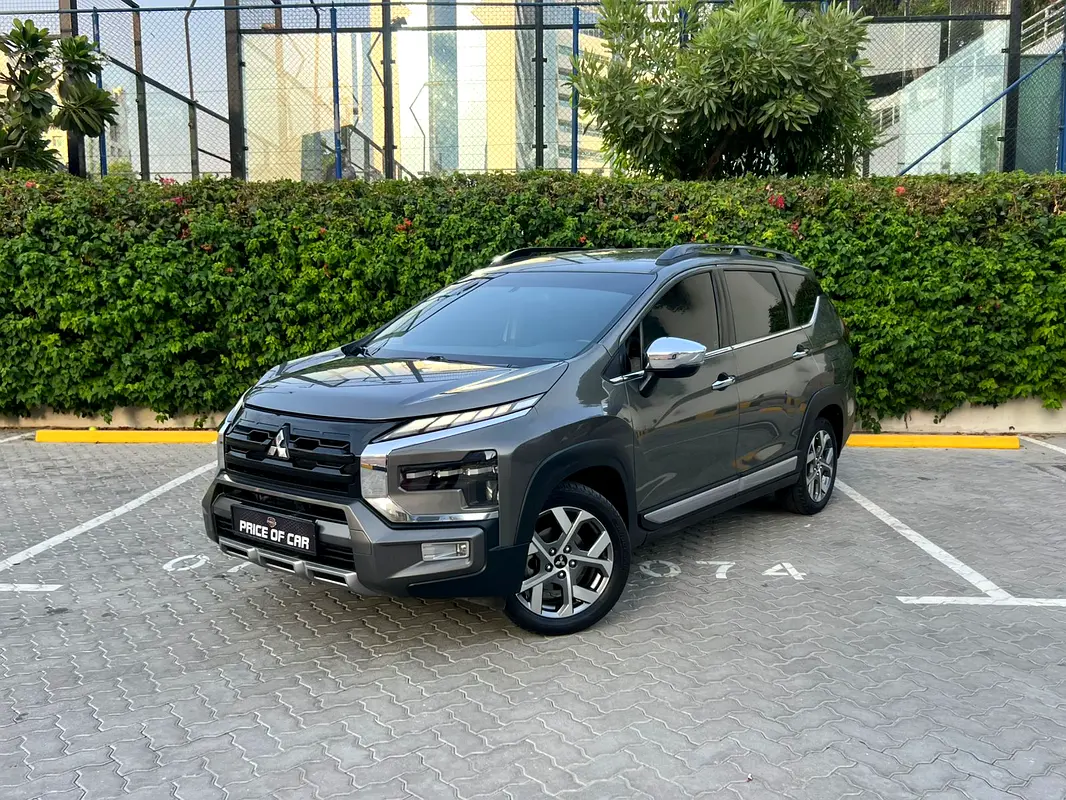 AED 830 EMI | 2024 Mitsubishi Xpander Cross 1.5L 4Cyl. | Premium Line | 7-Seater | Like New