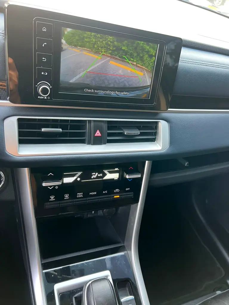 AED 830 EMI | 2024 Mitsubishi Xpander Cross 1.5L 4Cyl. | Premium Line | 7-Seater | Like New - Image 13