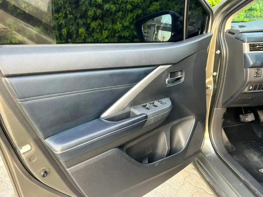 AED 830 EMI | 2024 Mitsubishi Xpander Cross 1.5L 4Cyl. | Premium Line | 7-Seater | Like New - Image 15