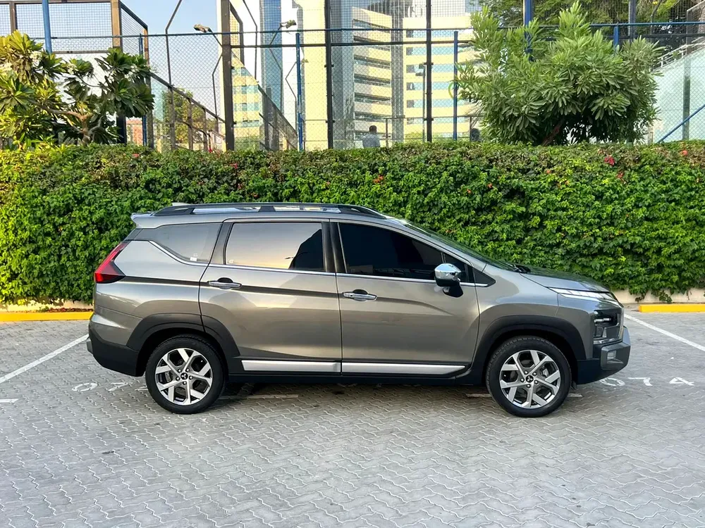 AED 830 EMI | 2024 Mitsubishi Xpander Cross 1.5L 4Cyl. | Premium Line | 7-Seater | Like New - Image 4