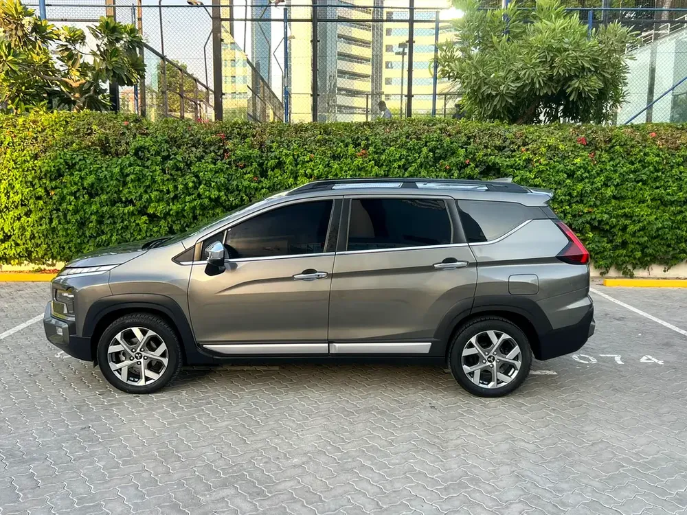 AED 830 EMI | 2024 Mitsubishi Xpander Cross 1.5L 4Cyl. | Premium Line | 7-Seater | Like New - Image 5