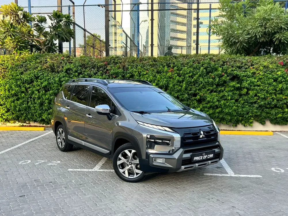 AED 830 EMI | 2024 Mitsubishi Xpander Cross 1.5L 4Cyl. | Premium Line | 7-Seater | Like New - Image 7
