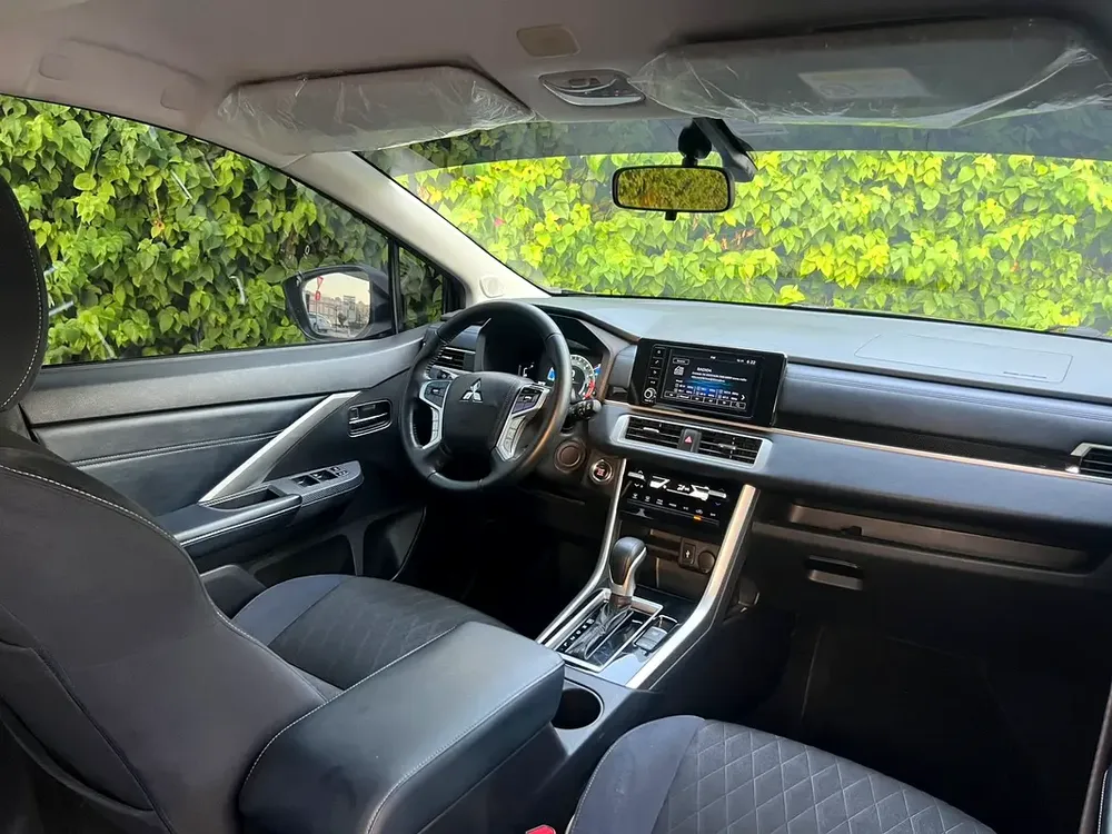 AED 830 EMI | 2024 Mitsubishi Xpander Cross 1.5L 4Cyl. | Premium Line | 7-Seater | Like New - Image 9
