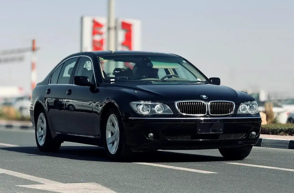 BMW 740I | 2007 | ONLY : 118,367 KM | JAPAN IMPORT | CLEAN TITLE | NO ACCIDENT - Image 5