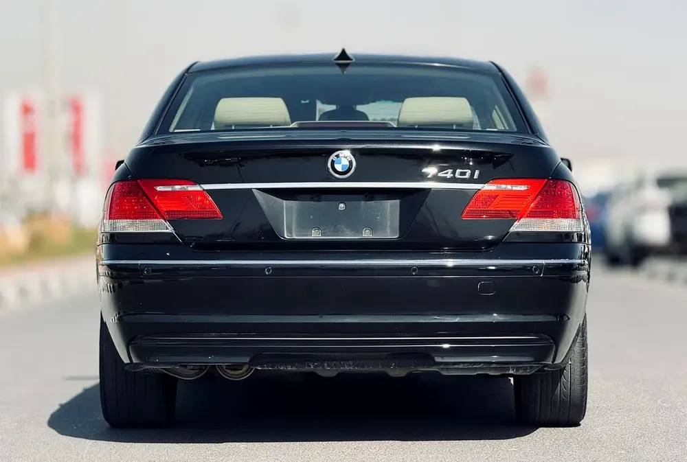 BMW 740I | 2007 | ONLY : 118,367 KM | JAPAN IMPORT | CLEAN TITLE | NO ACCIDENT - Image 7
