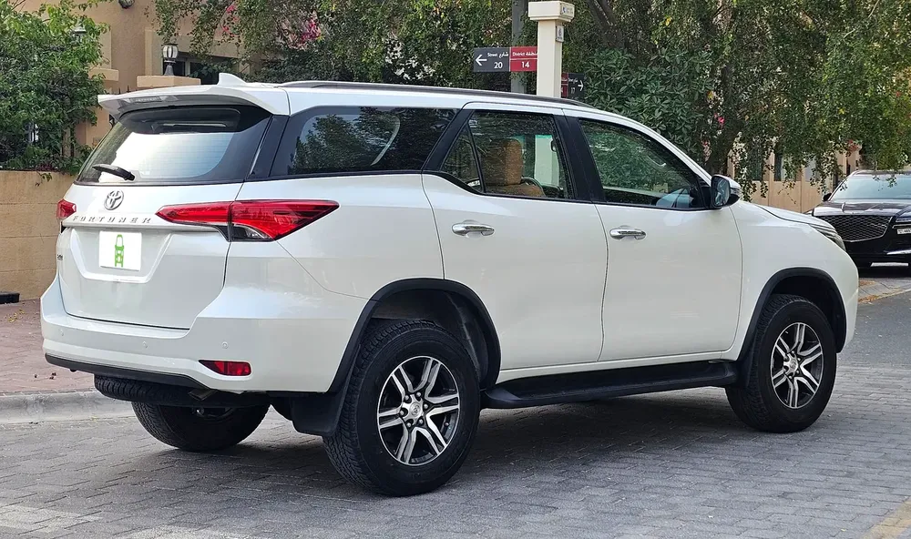 TOYOTA FORCHTUNER 2.7 4X4 # 2024 GCC # WELL MAINTAINED CAR FOR SALE AED 98000. - Image 5