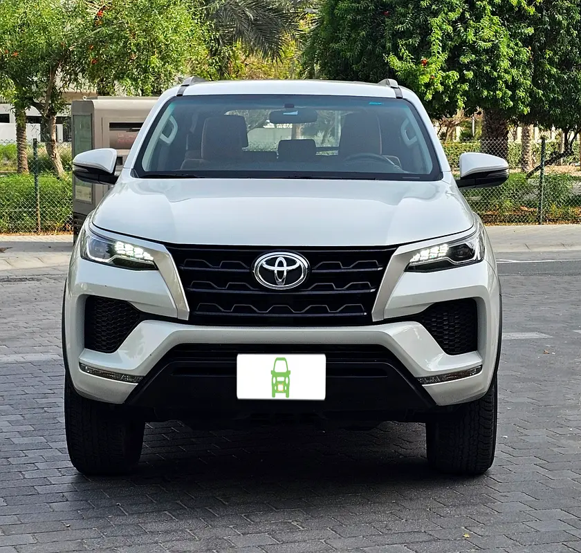 TOYOTA FORCHTUNER 2.7 4X4 # 2024 GCC # WELL MAINTAINED CAR FOR SALE AED 98000. - Image 6