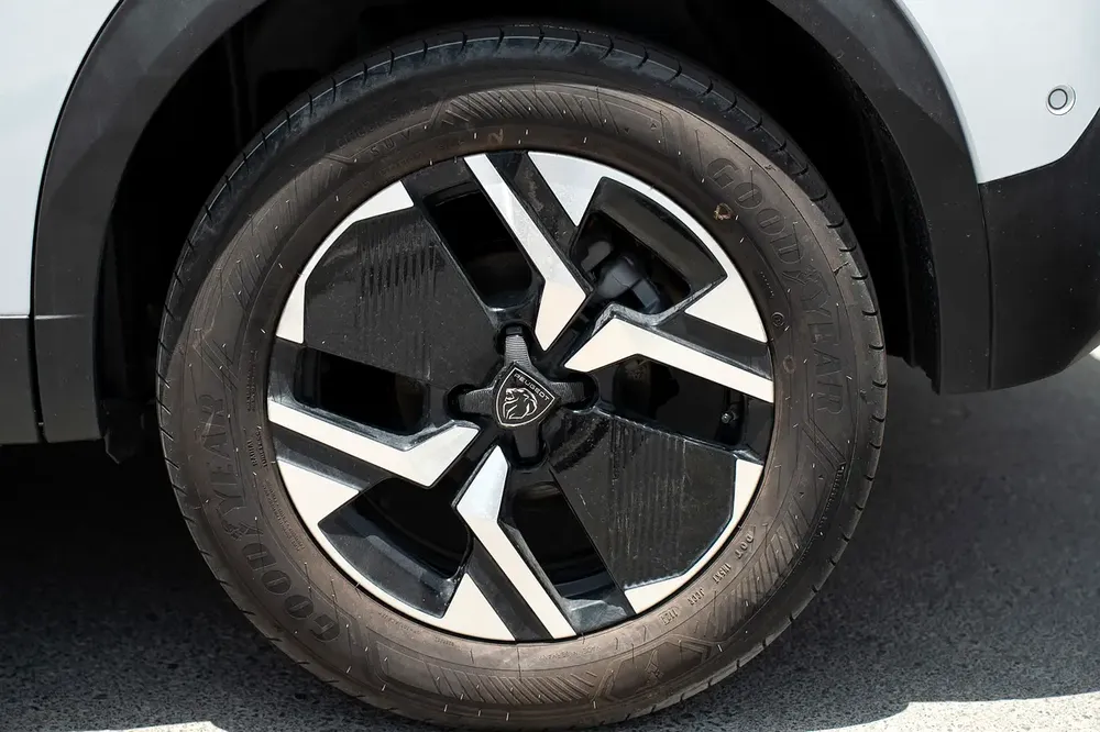 Peugeot 2008 GT Line 2025 | GCC Specs | Brand New - Image 5