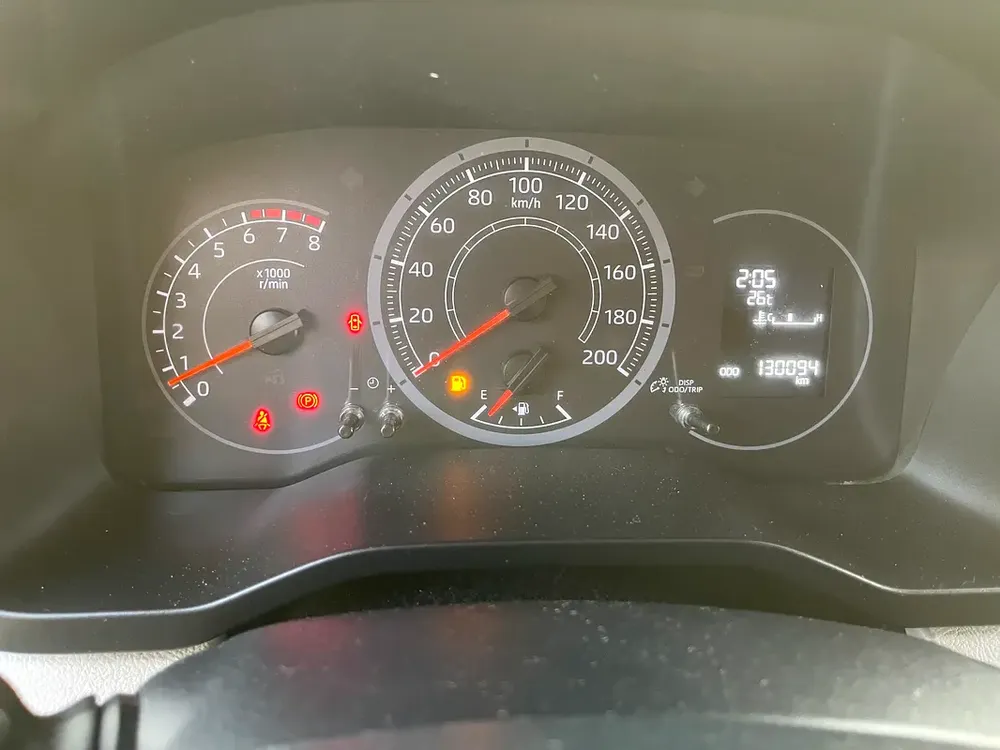 TOYOTA HIACE 2022 13 SEATS PASSENGER VAN 3.5 V6 GCC SPECS - Image 13