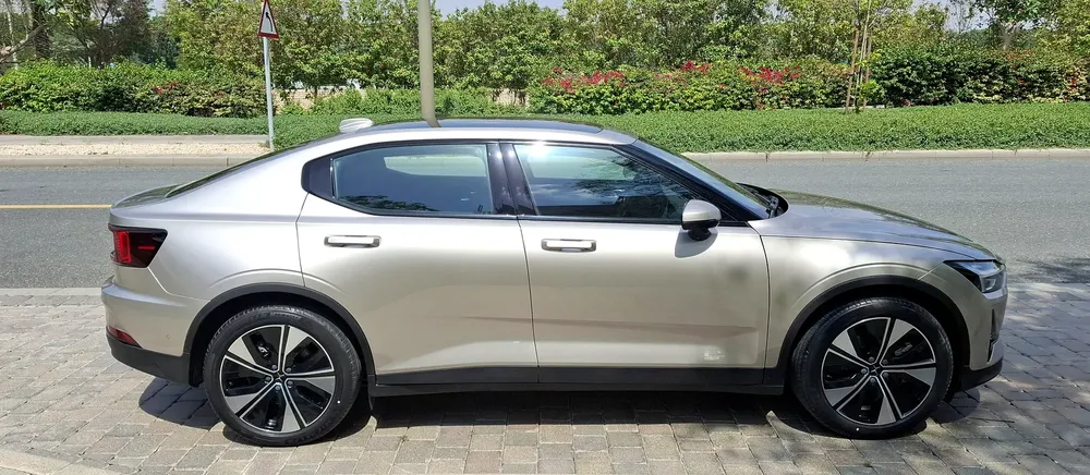 2023 Polestar 2 Long Range ONLY 377 KMS  is a premium electric  Dealer Warranty - Image 6