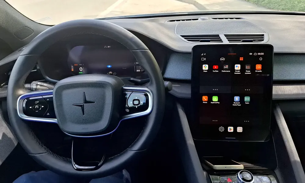 2023 Polestar 2 Long Range ONLY 377 KMS  is a premium electric  Dealer Warranty - Image 9