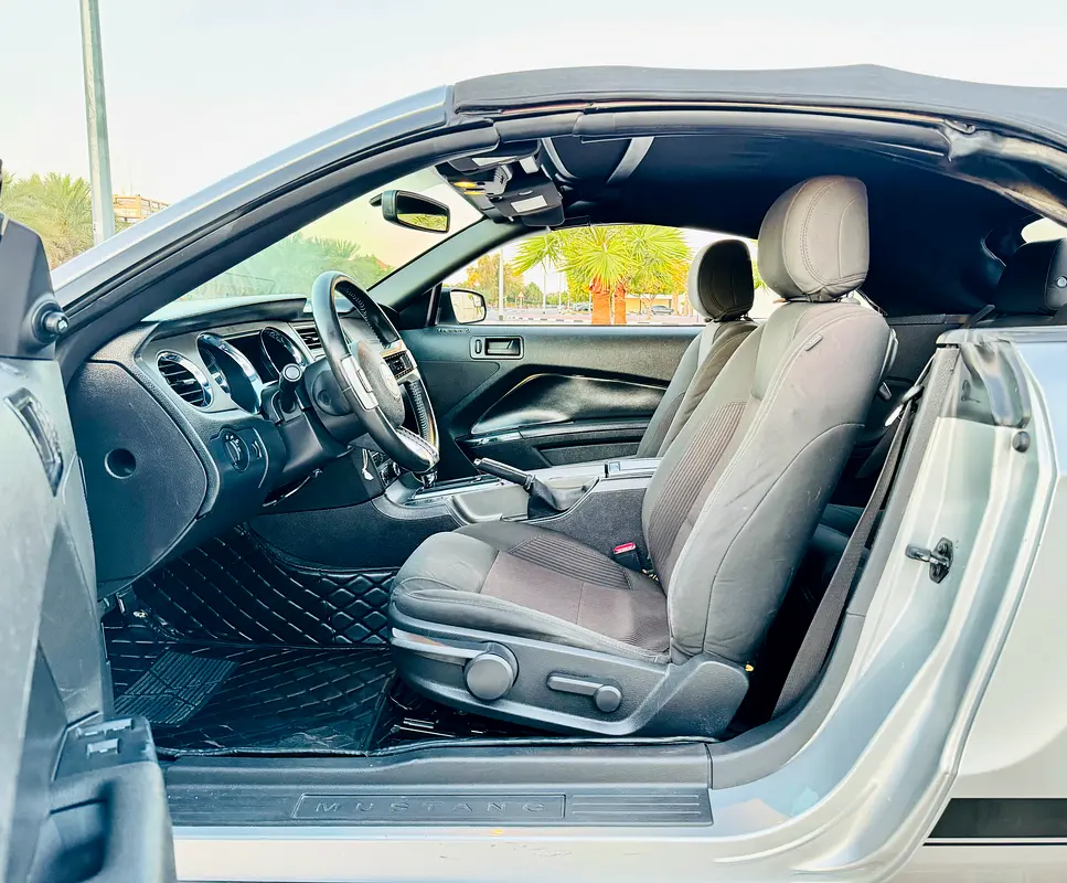 2014 FORD MUSTANG SOFT TOP CONVERTIBLE 3.7L IN VERY EXCELLENT CONDITION - Image 13