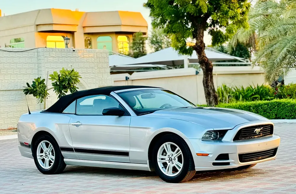 2014 FORD MUSTANG SOFT TOP CONVERTIBLE 3.7L IN VERY EXCELLENT CONDITION - Image 5
