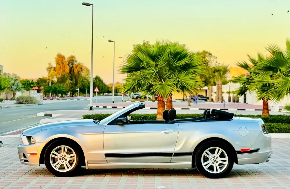 2014 FORD MUSTANG SOFT TOP CONVERTIBLE 3.7L IN VERY EXCELLENT CONDITION - Image 6