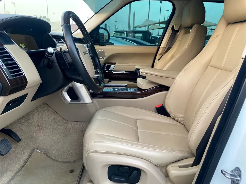 Range Rover Vogue 2015 White - Image 12