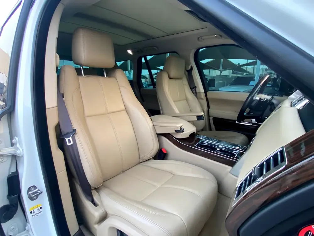 Range Rover Vogue 2015 White - Image 14