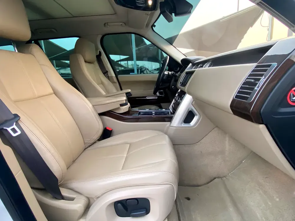 Range Rover Vogue 2015 White - Image 15