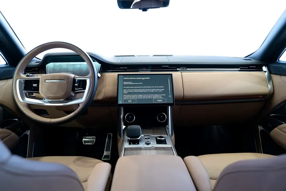 WARRANTY AUG 2026 | VOGUE AUTOBIOGRAPHY P530 V8 | SIDE STEPS | REAR ENTERTAINMENT - Image 10