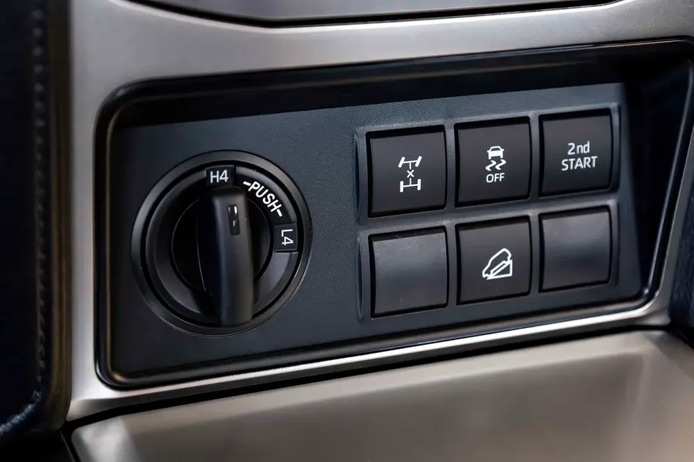 AED 2,977 Monthly l Toyota Prado TXL 4.0L l GCC l Zero Down Payment l Unlimited Kms Warranty - Image 12