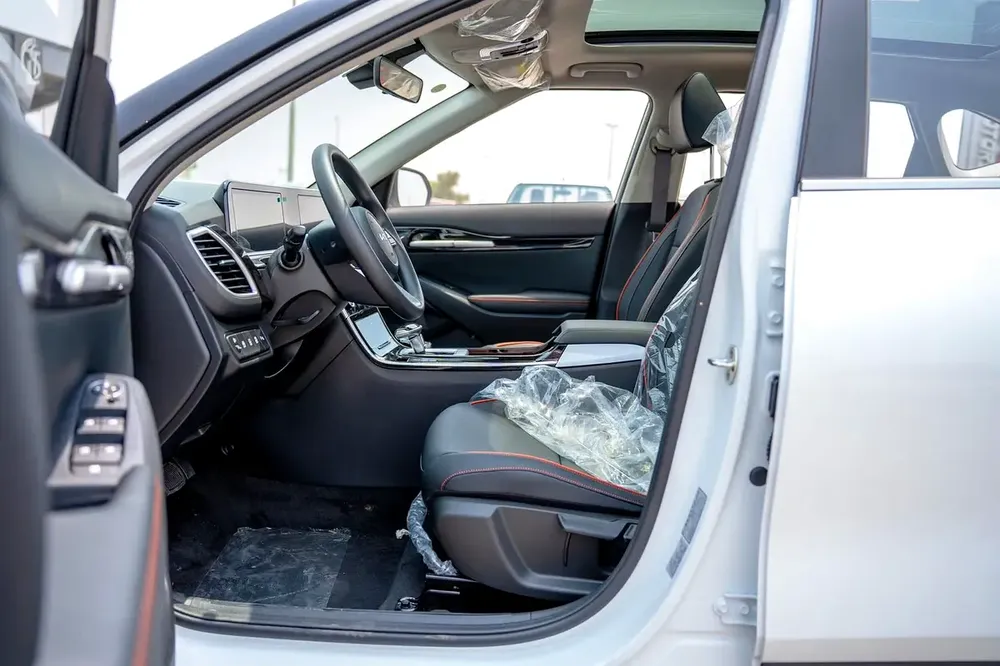 2025 Kia Seltos EX - Chinese Specs - Brand New Condition - Image 9