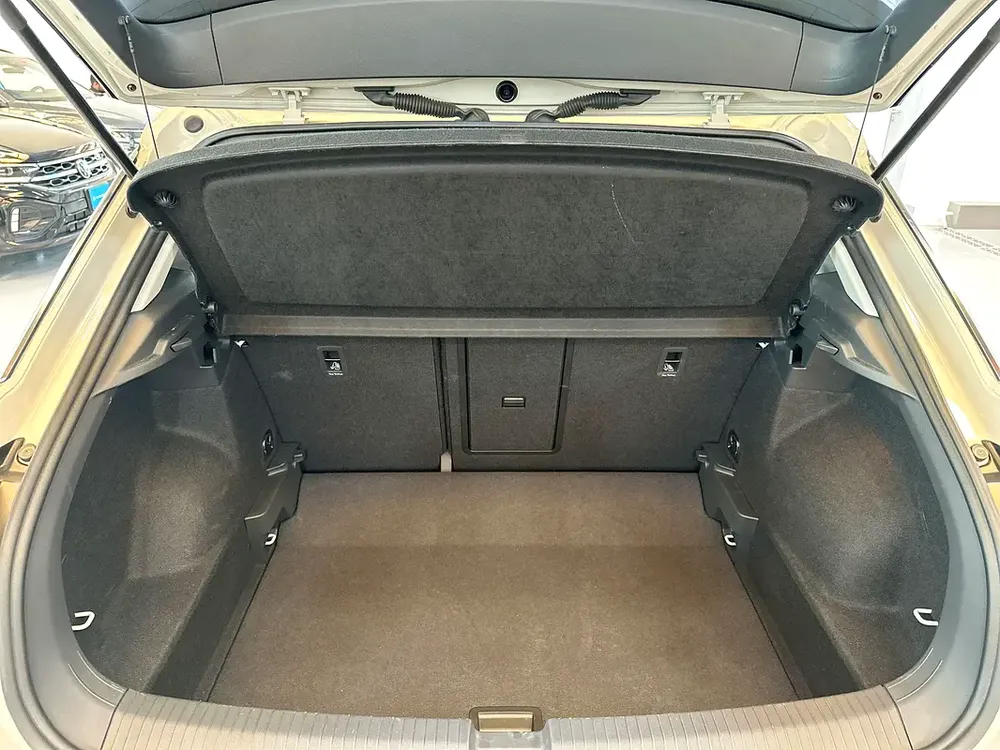 VW Certified |Fully Inspected |Like New | With Warranty  Service | 1070P,M| Downpayment Assist - Image 12