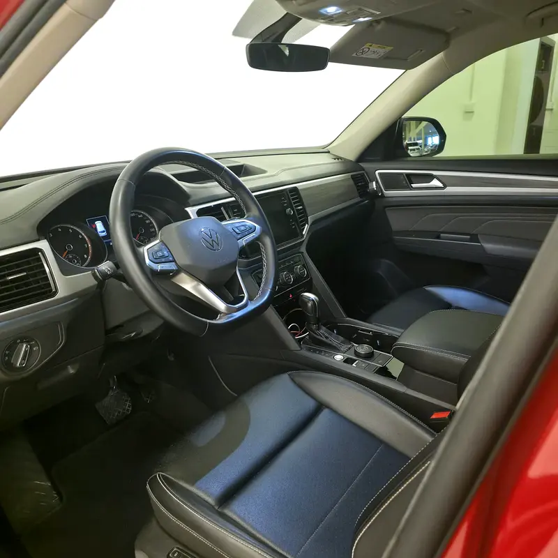 AED 1018 PM | VOLKSWAGEN TERAMONT 2021 | FULL AGENCY SERVICE HISTORY | COMFORTLINE | 7-SEATER | GCC - Image 10