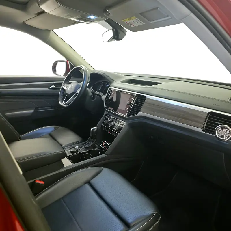 AED 1018 PM | VOLKSWAGEN TERAMONT 2021 | FULL AGENCY SERVICE HISTORY | COMFORTLINE | 7-SEATER | GCC - Image 14