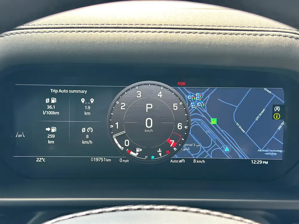 2025 Land Rover Defender X-Dynamic V8 – CLEAN TITLE –CLEAN CARFAX–Top Trim - Image 18