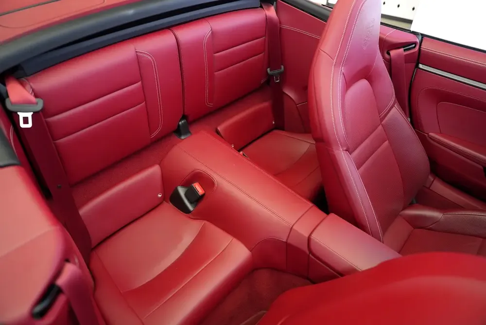 911 CARRERA CABRIOLET | BOSE AUDIO | GCC | WARRANTY AVAILABLE - Image 15