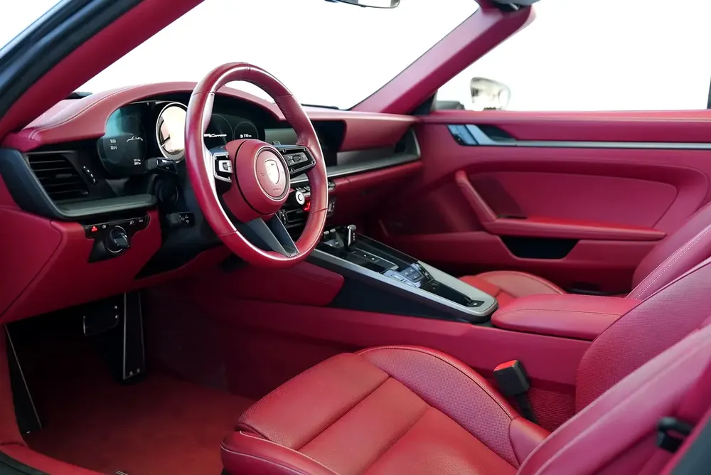 911 CARRERA CABRIOLET | BOSE AUDIO | GCC | WARRANTY AVAILABLE - Image 9