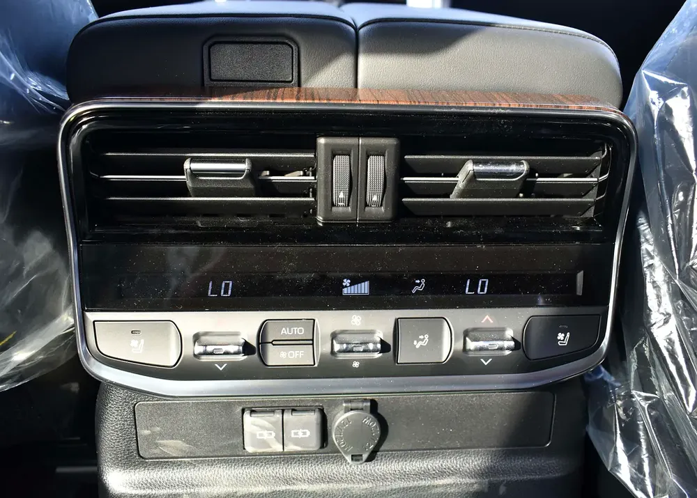 2025 MODEL TOYOTA-LAND CRUISER VX 3.5L HV - Image 12
