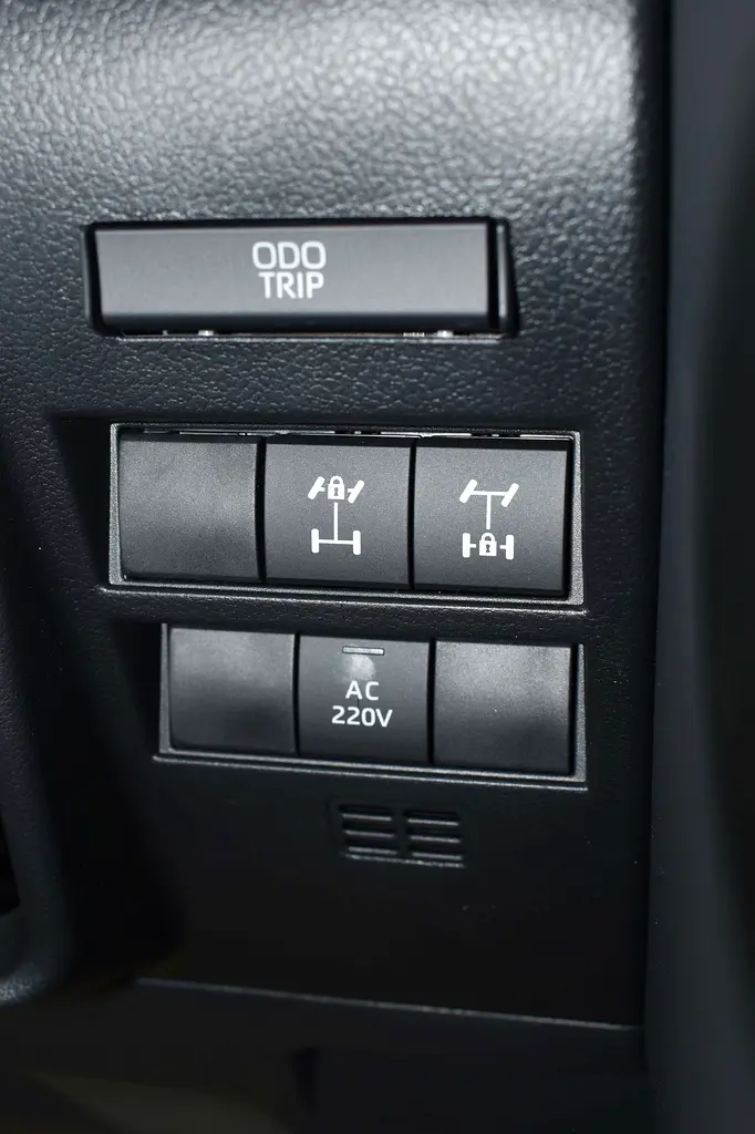 2025 MODEL TOYOTA-LAND CRUISER VX 3.5L HV - Image 17