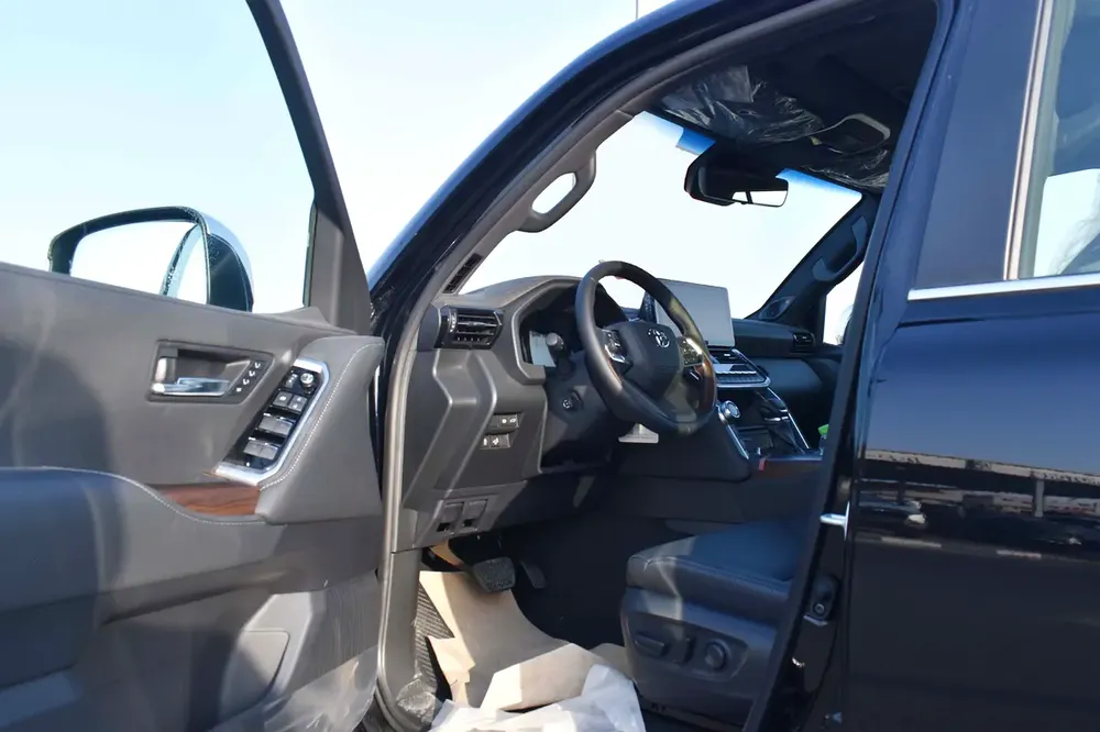2025 MODEL TOYOTA-LAND CRUISER VX 3.5L HV - Image 7