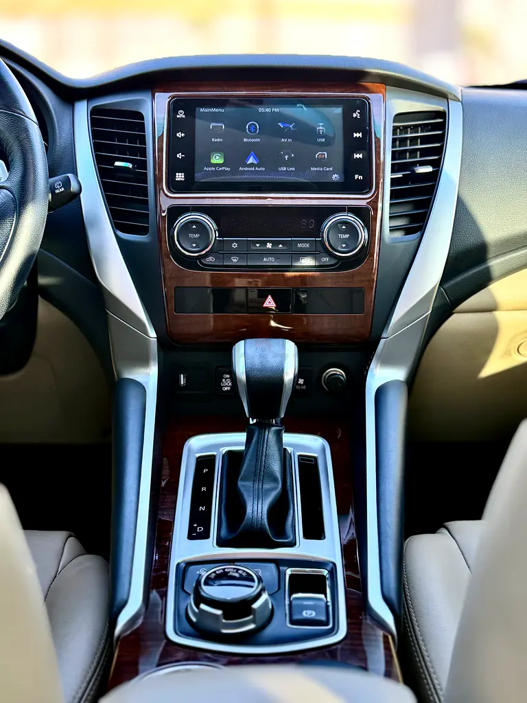Mitsubishi Montero Sport 2018 GLS Top Full option (Top of the Line) GCC specs (Low mileage) - Image 13