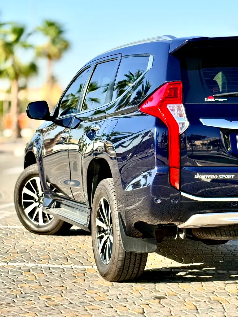 Mitsubishi Montero Sport 2018 GLS Top Full option (Top of the Line) GCC specs (Low mileage) - Image 8