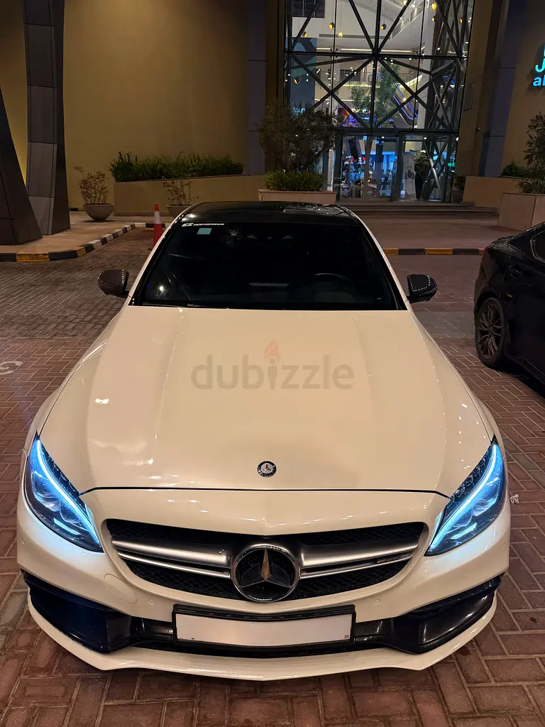 Mercedes-Benz C-Class C63 S AMG - V8 Biturbo - Image 4