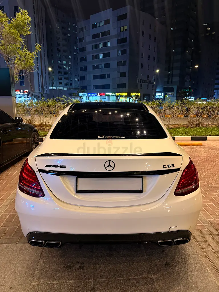 Mercedes-Benz C-Class C63 S AMG - V8 Biturbo - Image 5