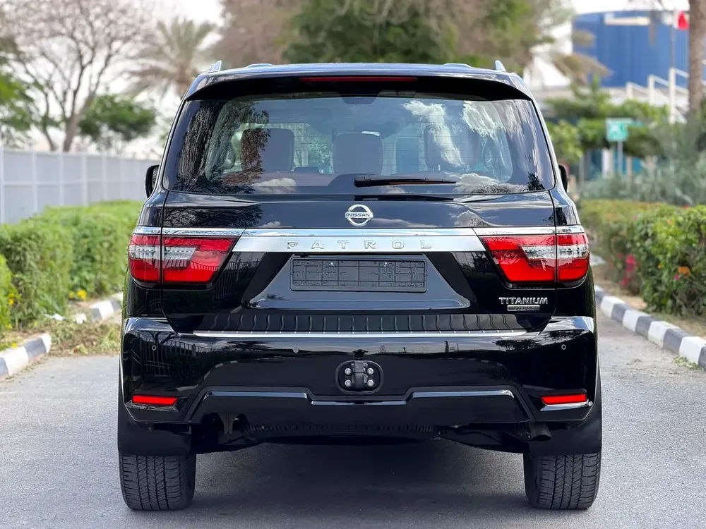 Nissan Patrol LE Titanium 2021 - GCC Specs - Pristine Condition - Image 6