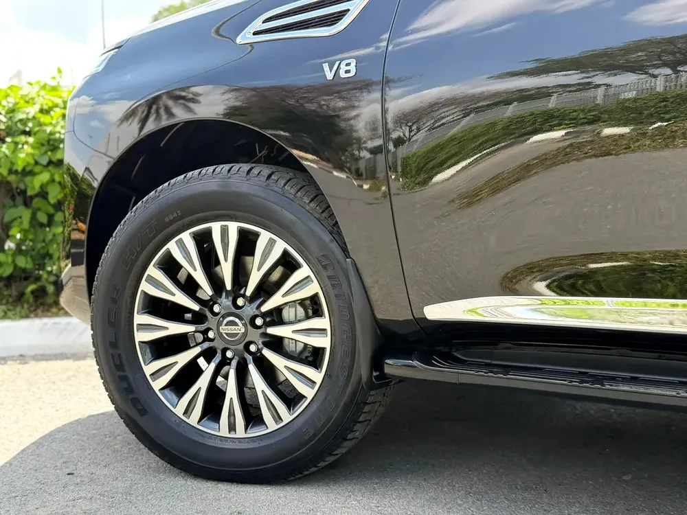 Nissan Patrol LE Titanium 2021 - GCC Specs - Pristine Condition - Image 7