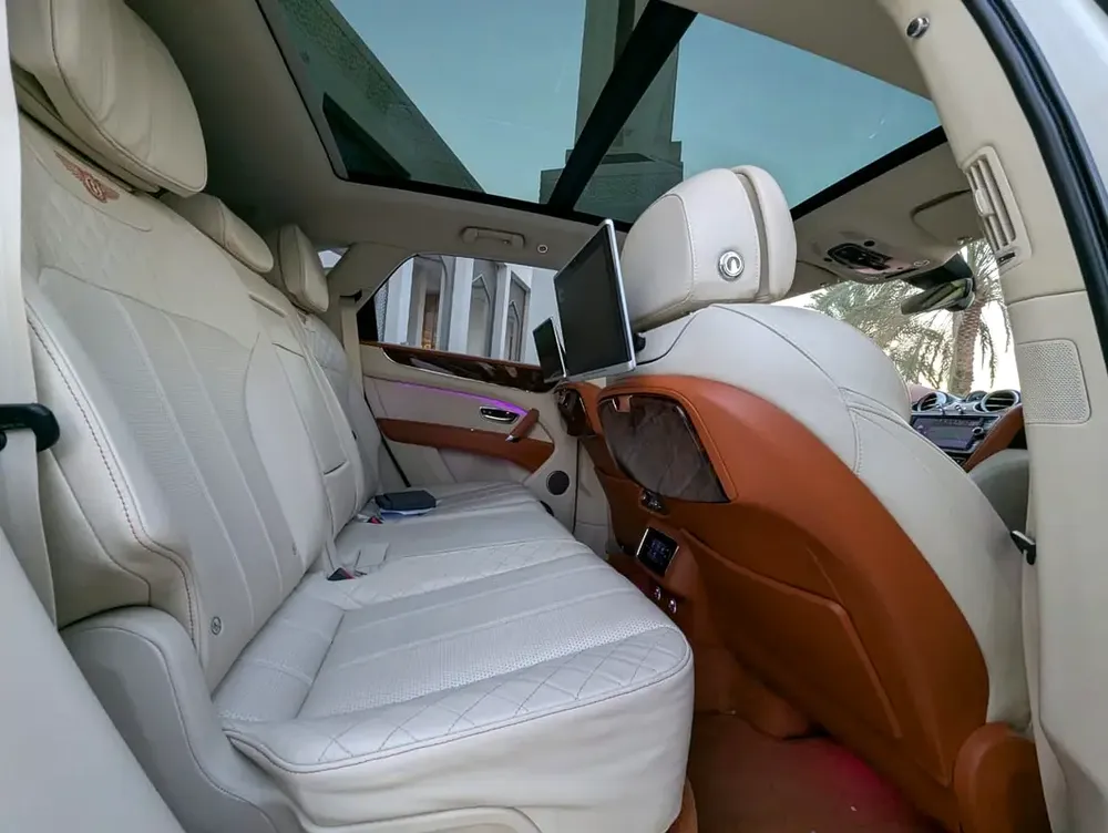 Bentley Bentayga W12 AWD 2018 GCC Specs - Image 11