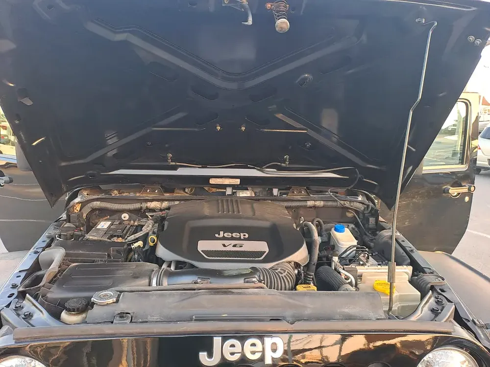 2016 Jeep Wrangler Unlimited Rubicon - GCC 4 Door Full Option Specs - Image 17