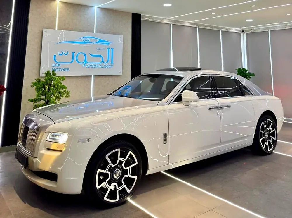 VIP STANDARD EDITION ROLLS ROYCE GHOST || F.S.H || PANORAMIC || TOP RANGE || GCC || LUXURY INTERIOR - Image 13