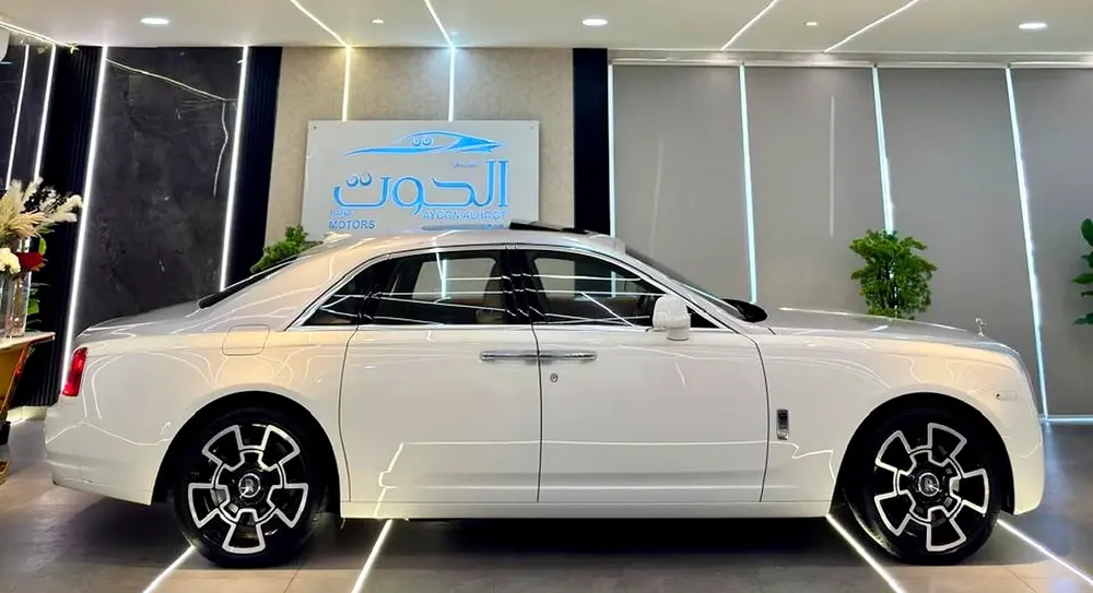 VIP STANDARD EDITION ROLLS ROYCE GHOST || F.S.H || PANORAMIC || TOP RANGE || GCC || LUXURY INTERIOR - Image 5